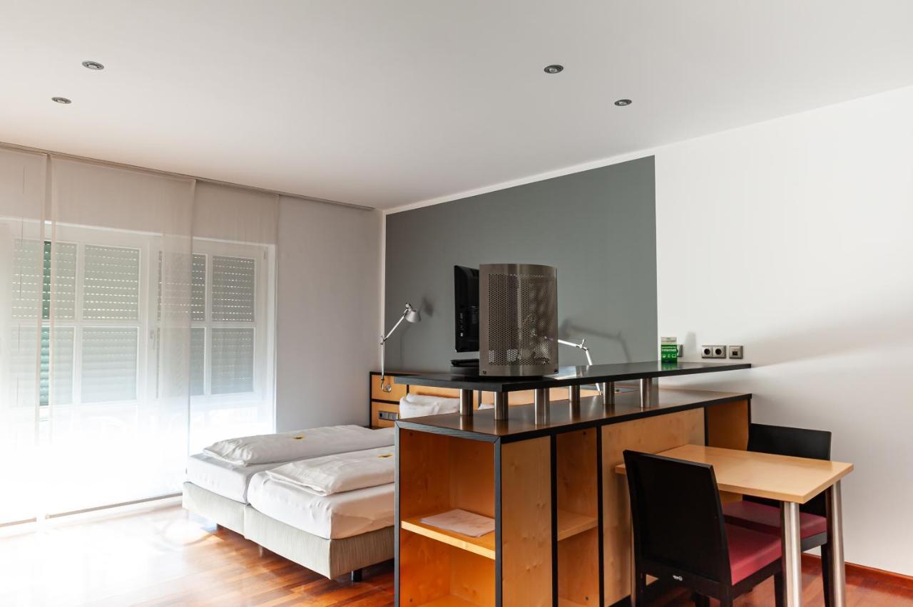 Landgut Schill Hotel Osthofen Ngoại thất bức ảnh