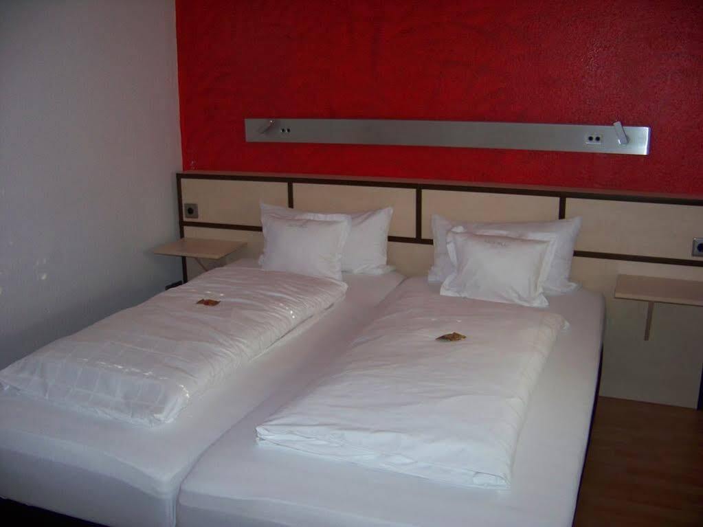 Landgut Schill Hotel Osthofen Ngoại thất bức ảnh